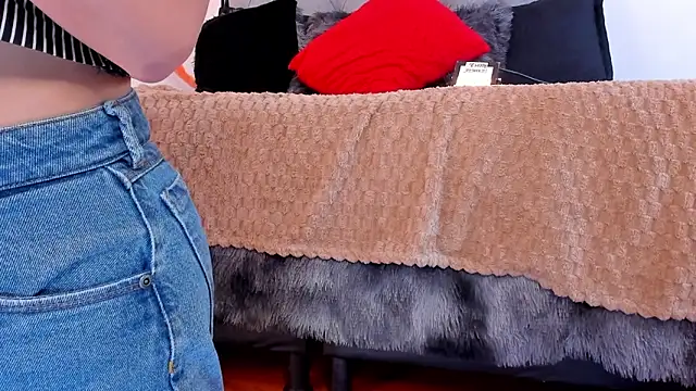 Snapshot of Nami_sunny chatting on October 30, 2025, 7:03 pm Nami sunny online show from October 30, 2025, 7:03 pm