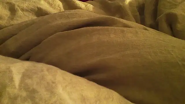 qoooqing67 online show from February 13, 2026, 9:44 pm