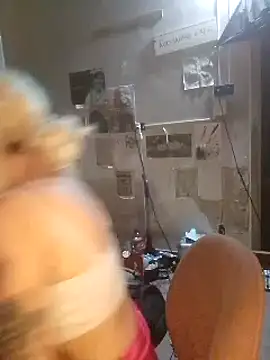 spacegirlll online show from February 27, 2025, 5:34 am