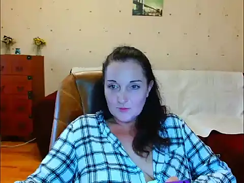 Alice3694 online show from October 12, 2025, 6:12 am