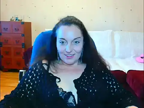 Alice3694 online show from May 17, 2026, 5:38 am