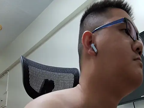 Fatballoonby online show from April 8, 2026, 5:13 pm