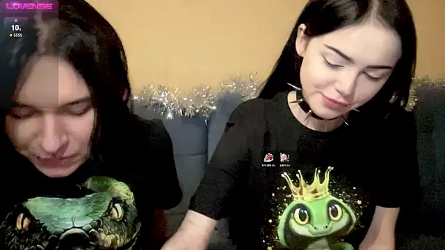 Snapshot of SIBBLlnGraypac chatting on January 2, 2025, 3:40 pm SIBBLlnGraypac online show from January 2, 2025, 3:40 pm