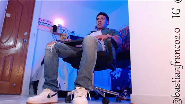 marc ginale online show from December 20, 2024, 11:37 pm