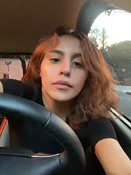 Snapshot of Katee_Jones chatting on December 11, 2024, 10:38 pm Katee Jones online show from December 11, 2024, 10:38 pm