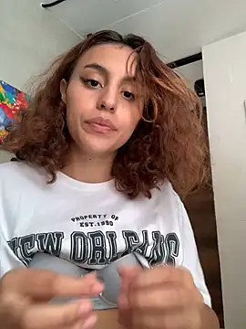 Snapshot of Katee_Jones chatting on January 3, 2025, 9:26 pm Katee Jones online show from January 3, 2025, 9:26 pm