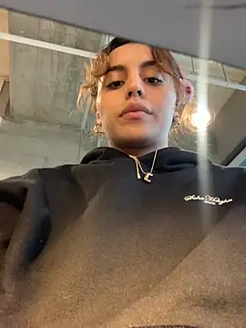 Snapshot of Katee_Jones chatting on January 8, 2025, 10:37 pm Katee Jones online show from January 8, 2025, 10:37 pm