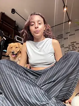 Snapshot of Katee_Jones chatting on February 19, 2025, 8:41 pm Katee Jones online show from February 19, 2025, 8:41 pm