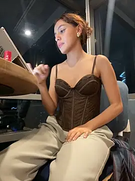 Snapshot of Katee_Jones chatting on September 19, 2025, 11:38 pm Katee Jones online show from September 19, 2025, 11:38 pm