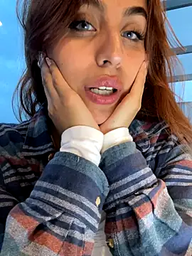 Snapshot of Katee_Jones chatting on November 12, 2025, 10:20 pm Katee Jones online show from November 12, 2025, 10:20 pm