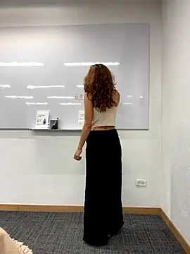 Snapshot of Katee_Jones chatting on December 3, 2025, 11:03 pm Katee Jones online show from December 3, 2025, 11:03 pm