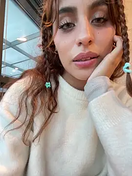 Katee Jones online show from December 18, 2025, 10:38 pm