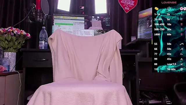 Snapshot of Raissa_sky26 chatting on December 15, 2025, 3:44 am Raissa sky26 online show from December 15, 2025, 3:44 am