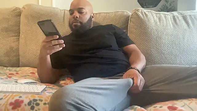 Snapshot of Bbcfun44 chatting on February 28, 2025, 5:37 pm Bbcfun44 online show from February 28, 2025, 5:37 pm