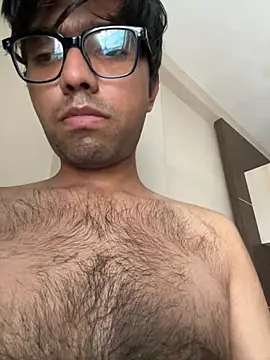 BoyzaraHatke online show from April 17, 2026, 10:40 am