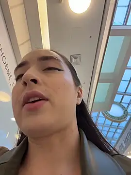 Holly Play online show from October 26, 2025, 10:10 am