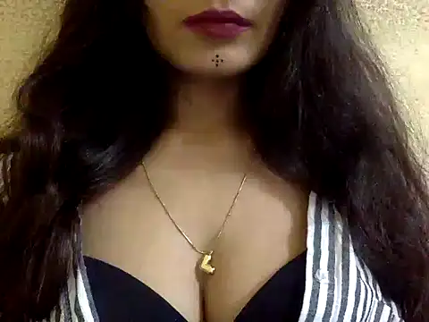 krati74 online show from February 12, 2025, 2:32 pm