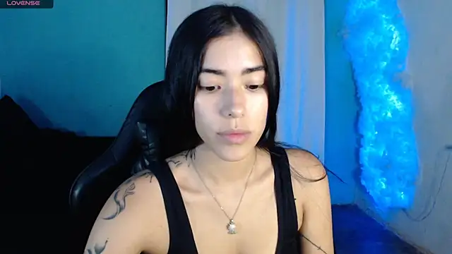 LESLIEBLACK  online show from April 2, 2026, 1:47 am