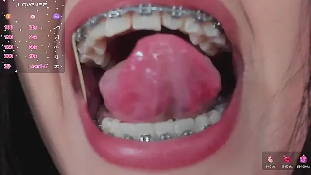 Snapshot of serena_jeyms chatting on January 15, 2025, 9:20 pm serena jeyms online show from January 15, 2025, 9:20 pm