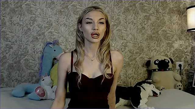 Snapshot of Ella_Milla chatting on November 12, 2025, 10:48 am Ella Milla online show from November 12, 2025, 10:48 am