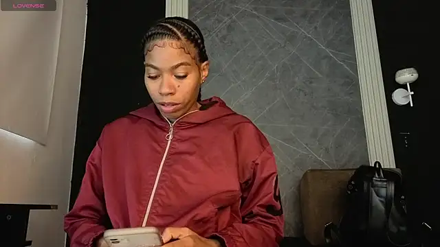 Snapshot of YummyDuooo chatting on November 12, 2025, 12:05 pm YummyDuooo online show from November 12, 2025, 12:05 pm