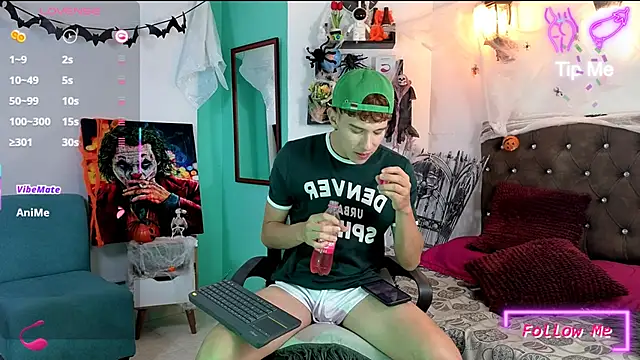 flowers18 online show from November 4, 2025, 10:20 pm