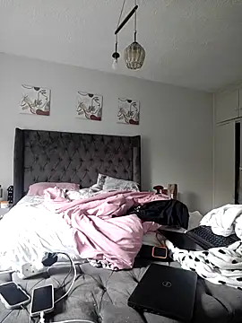 Snapshot of Drippincaty chatting on November 11, 2025, 9:09 am Drippincaty online show from November 11, 2025, 9:09 am