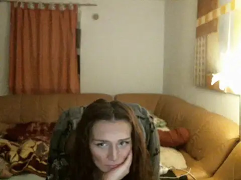 ludovika09 online show from May 19, 2026, 8:26 pm