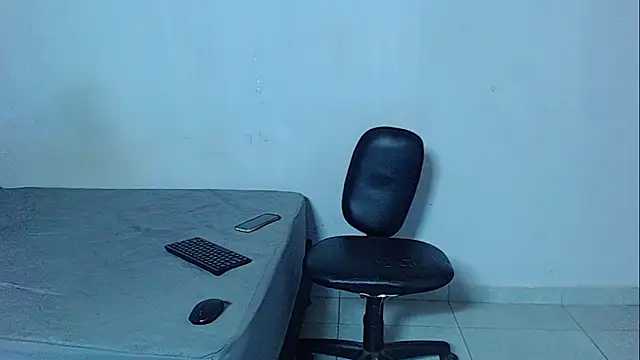 mikecoper 23 online show from March 28, 2026, 2:11 am