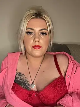 Snapshot of Blondiee3088 chatting on December 19, 2024, 3:41 pm Blondiee3088 online show from December 19, 2024, 3:41 pm