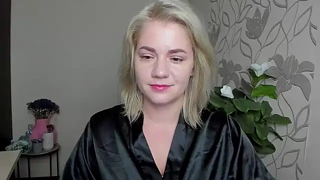 MariaSttone online show from November 14, 2025, 10:40 pm