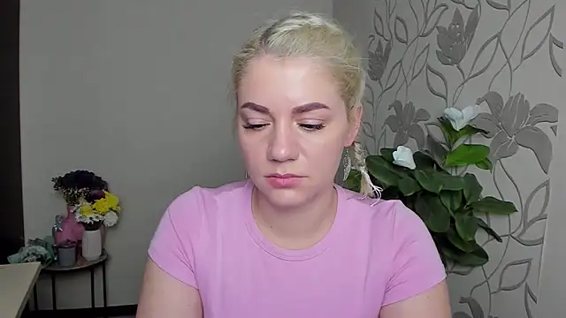 MariaSttone online show from November 20, 2025, 12:38 pm