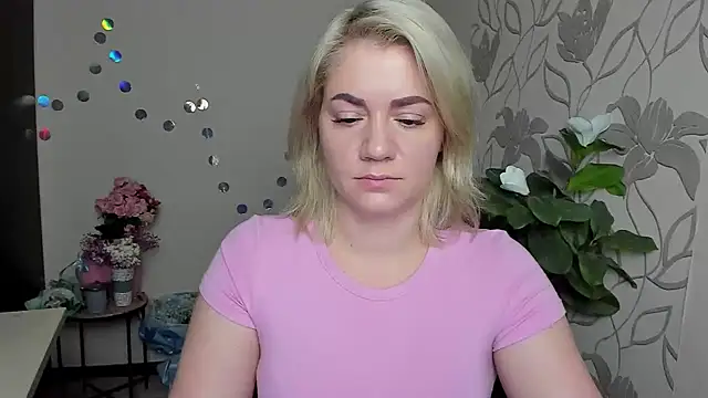 MariaSttone online show from December 2, 2025, 2:12 pm