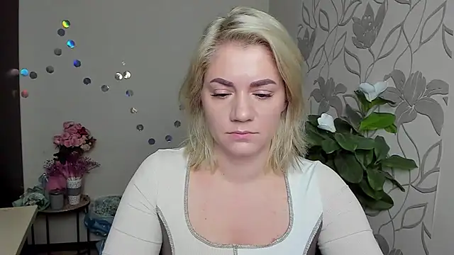 MariaSttone online show from December 3, 2025, 11:30 am