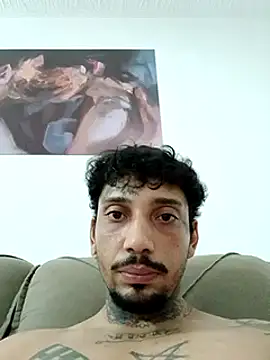 Snapshot of Guihenrick chatting on February 4, 2026, 1:11 am Guihenrick online show from February 4, 2026, 1:11 am