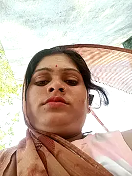 Snapshot of Chandni chatting on February 20, 2025, 9:33 am Chandni online show from February 20, 2025, 9:33 am