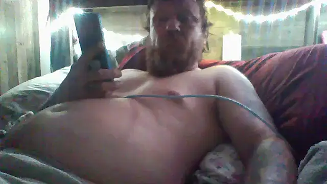 Snapshot of hornygiltz92 chatting on April 5, 2026, 6:32 am hornygiltz92 online show from April 5, 2026, 6:32 am