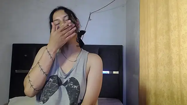 realshy-Stepsis online show from April 14, 2026, 1:28 pm