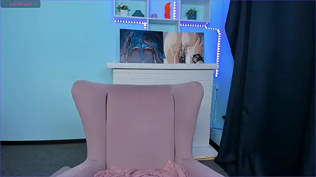 Snapshot of Crow_Diam0nd chatting on December 7, 2024, 7:27 am Crow Diam0nd online show from December 7, 2024, 7:27 am