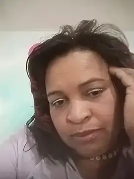Snapshot of _violetta_- chatting on February 19, 2025, 1:51 am violetta - online show from February 19, 2025, 1:51 am