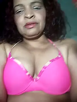 Snapshot of _violetta_- chatting on February 21, 2025, 12:49 am violetta - online show from February 21, 2025, 12:49 am