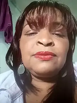 Snapshot of _violetta_- chatting on February 22, 2025, 10:20 pm violetta - online show from February 22, 2025, 10:20 pm