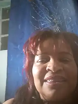 Snapshot of _violetta_- chatting on February 24, 2025, 12:09 am violetta - online show from February 24, 2025, 12:09 am