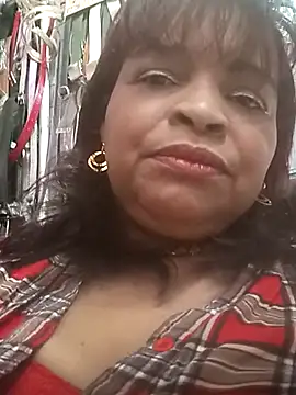 Snapshot of _violetta_- chatting on February 25, 2025, 2:11 pm violetta - online show from February 25, 2025, 2:11 pm