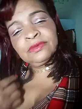 Snapshot of _violetta_- chatting on February 25, 2025, 5:36 pm violetta - online show from February 25, 2025, 5:36 pm