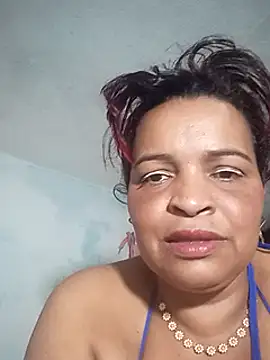 Snapshot of _violetta_- chatting on March 17, 2025, 11:32 pm violetta - online show from March 17, 2025, 11:32 pm
