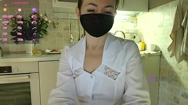 Snapshot of MilfeaN chatting on June 17, 2026, 8:39 am MilfeaN online show from June 17, 2026, 8:39 am