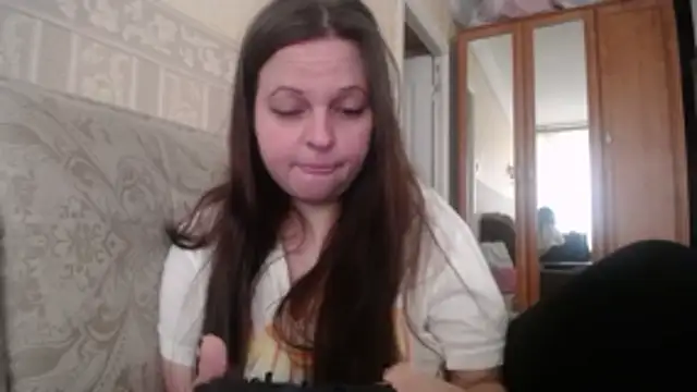 CatMelissa online show from April 30, 2026, 9:48 am