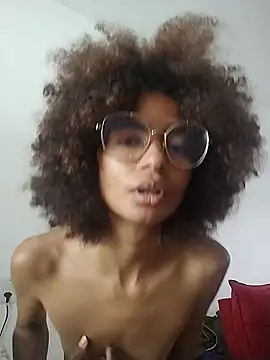 Emanuelle manu online show from December 3, 2024, 3:44 pm