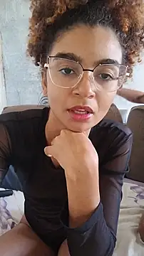 Emanuelle manu online show from April 17, 2026, 4:10 pm